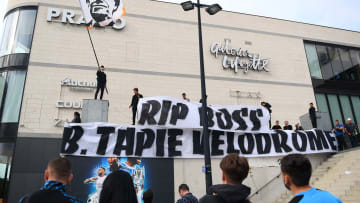 Depuis la mort de Bernard Tapie, de nombreux hommages lui ont déjà été rendus.